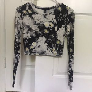 Long sleeve crop top - cool print